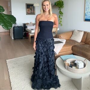 Tadashi Shoji strapless Navy Silk Ruffle Gown 2